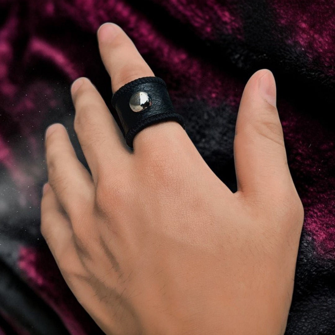 LEATHER KNUCKLE RING (UNISEX)