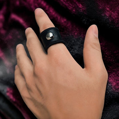 LEATHER KNUCKLE RING (UNISEX)