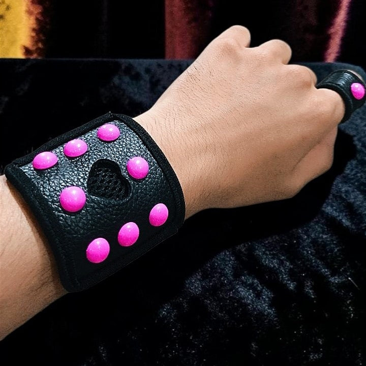 LEATHER STUDDED WRIST GEAR