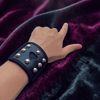 LEATHER STUDDED WRIST GEAR